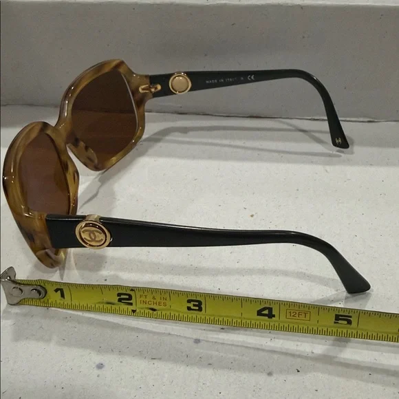 CHANEL Italy Vintage Tortoise Shell light Honey color Sunglasses 🕶️ & hard Case - Picture 9 of 16